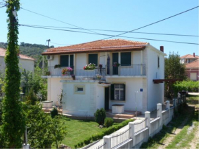 Hotels in Slatine